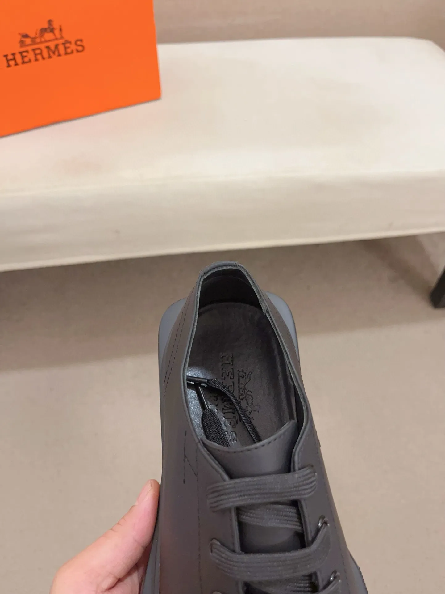 Men's clothing and shoes💰: 442💰《HERMES》【Classic original single version】Hermès; top 🔝purchase agent🔍🔍men's latest 🇺🇸 counter sales simultaneously, imported from Italy original ▲▲cowhide ▲▲ (high-end, nobility, class) ) Exquisite workmanship (Italian 🇮🇹 imported water-dyed 🐂 cowhide lining) sole: original sole provided by the original factory, ⚠️exclusive double-layer activity·TPR·rubber·combined molded outsole; super comfortable·wear-resistant·non-slip·environmental protection The real thing is more beautiful if you take the real thing (high quality, follow the order). You can enter and exit the counter at will * Number of yards: 38-44 (45 can be customized and cannot be returned or exchanged)